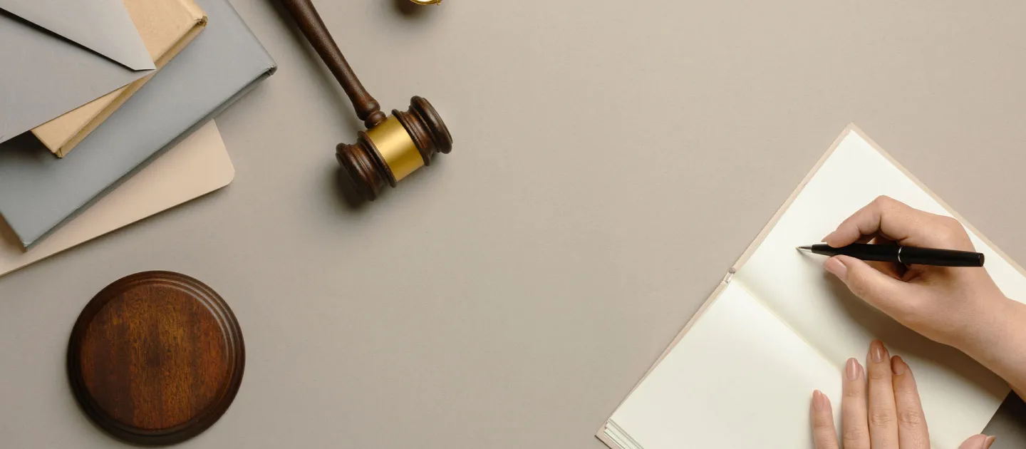 Estudia la Carrera de Derecho en ULatina