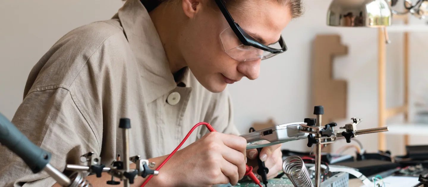 Bachillerato y Licenciatura en Ingeniería Electrónica