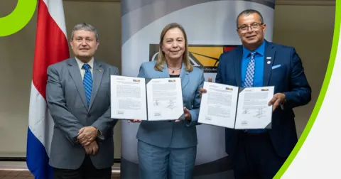 CFIA y Universidad Latina crean alianza para beneficio de la ciudadanía