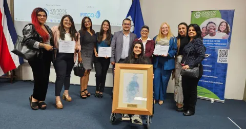 Estudiantes de ULatina ganan premio del Colper